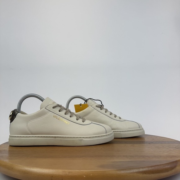 Womens Valentino Sandy Ivory Leather Low Top‎ Casual Sneakers Shoes Size 7 M GUC